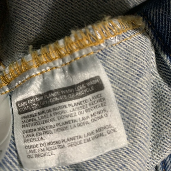 Levi's Jean Jacket - Picture 5 of 9